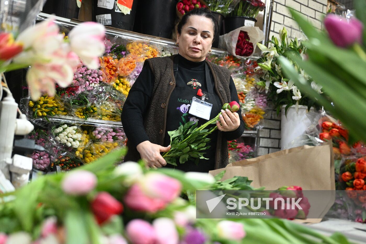 Russia Women’s Day Flowers Selling
