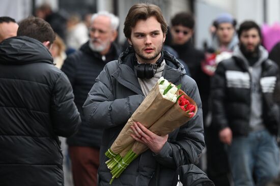 Russia Women’s Day Flowers Selling