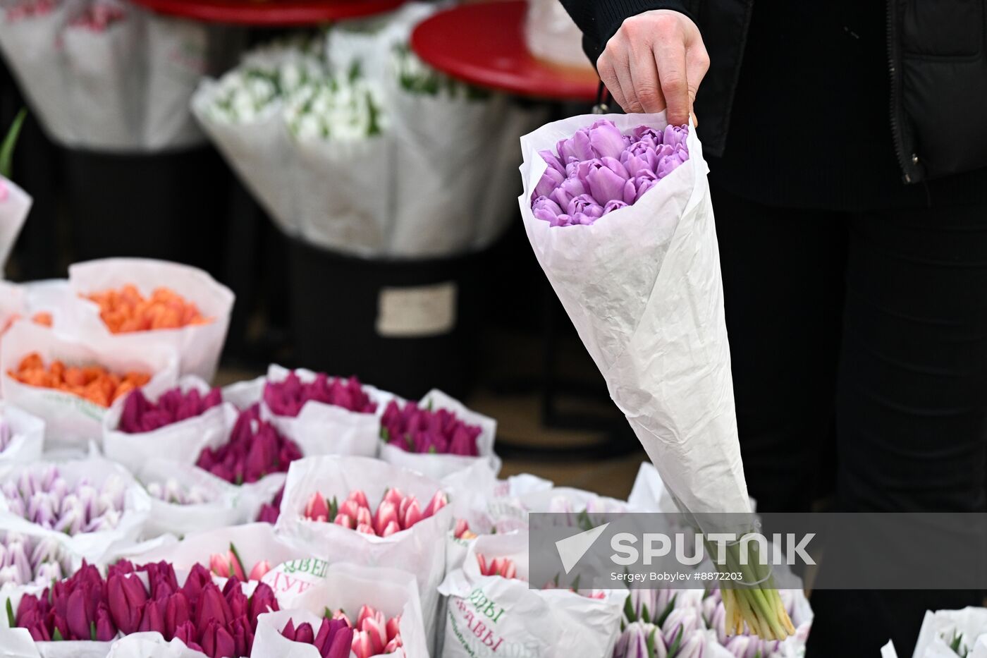 Russia Women’s Day Flowers Selling