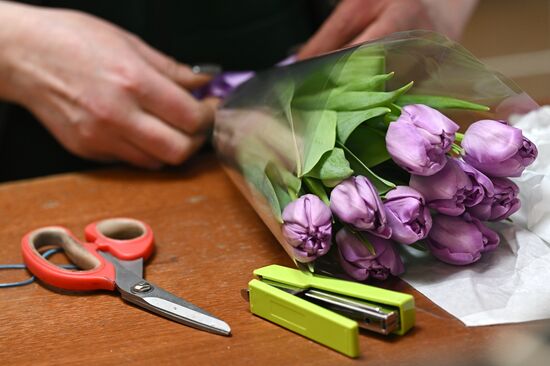 Russia Women’s Day Flowers Selling