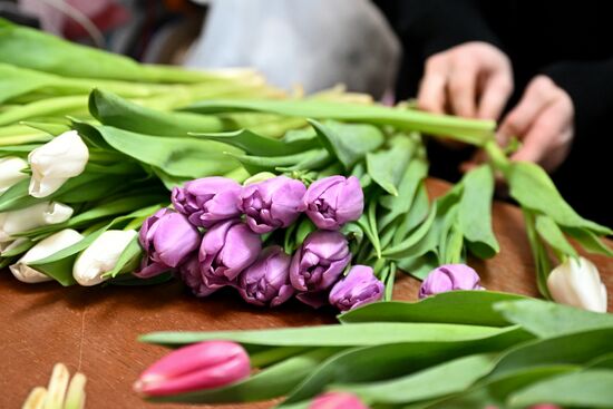 Russia Women’s Day Flowers Selling