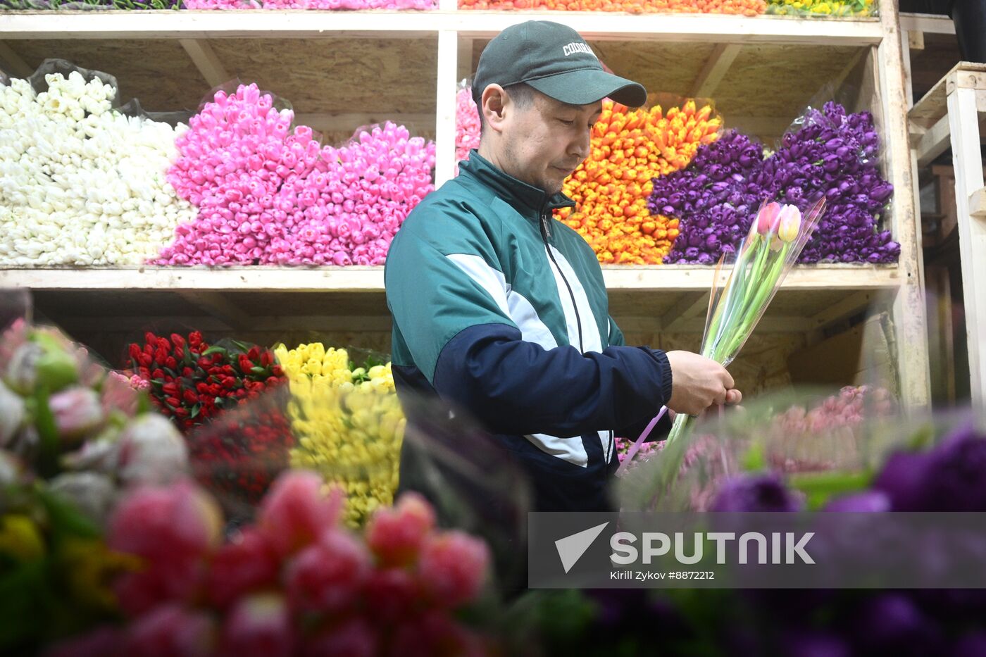 Russia Women’s Day Flowers Selling