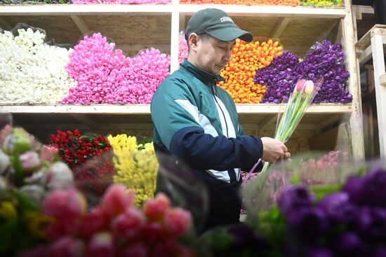 Russia Women’s Day Flowers Selling