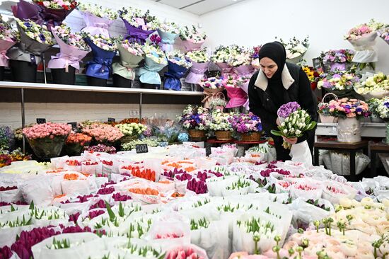 Russia Women’s Day Flowers Selling