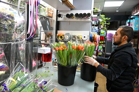 Russia Women’s Day Flowers Selling