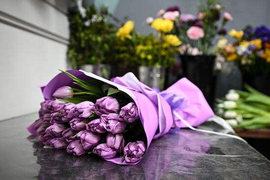 Russia Women’s Day Flowers Selling