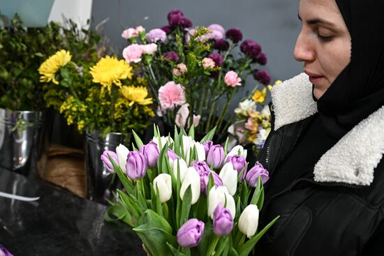 Russia Women’s Day Flowers Selling