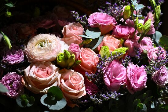 Russia Women’s Day Flowers Selling