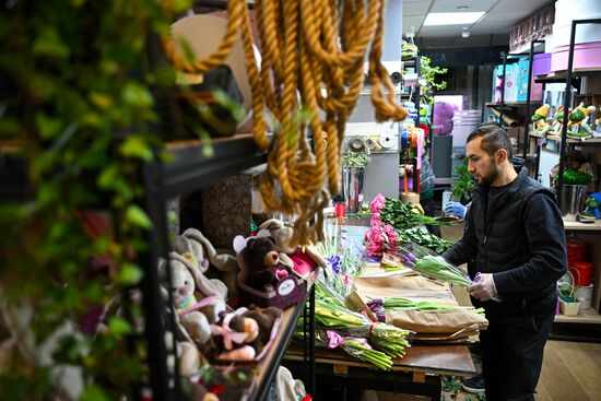 Russia Women’s Day Flowers Selling