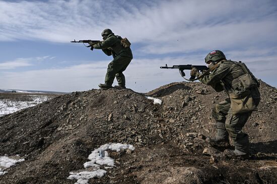 Russia Ukraine Military Operation Troops Training