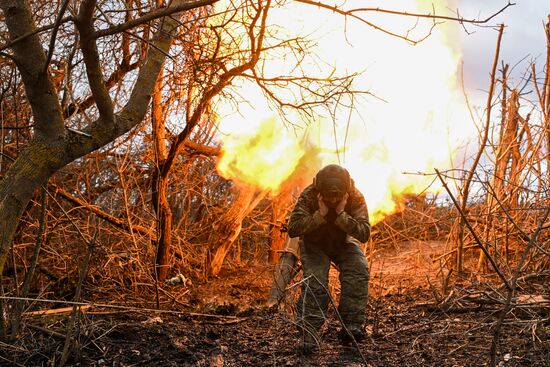 Russia Ukraine Kursk Attack Mortar Crew