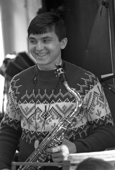 Seven Simeons family amateur jazz ensemble