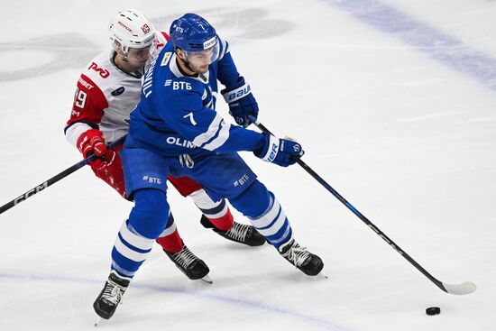 Russia Ice Hockey Kontinental League Dynamo - Lokomotiv