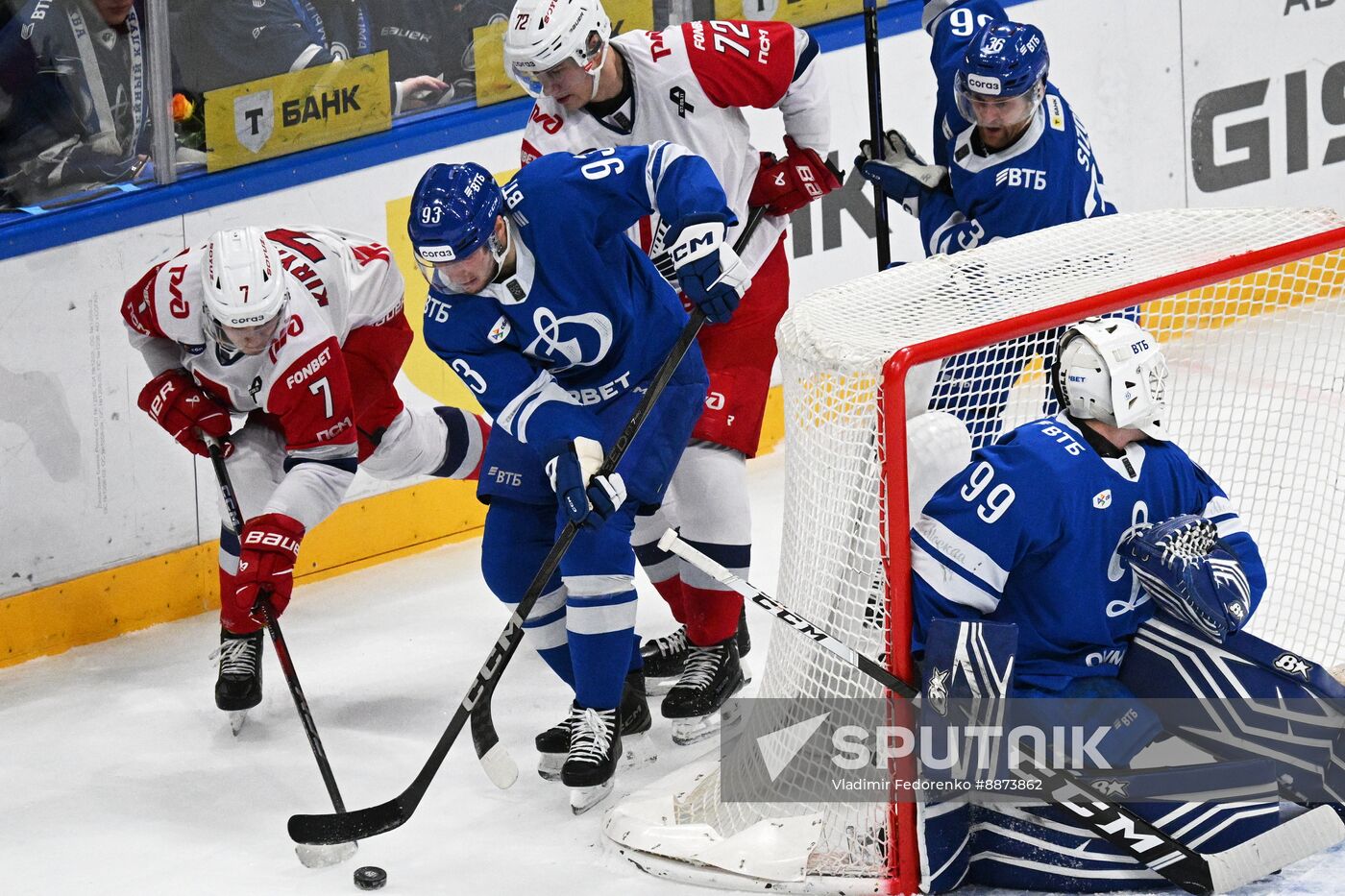 Russia Ice Hockey Kontinental League Dynamo - Lokomotiv