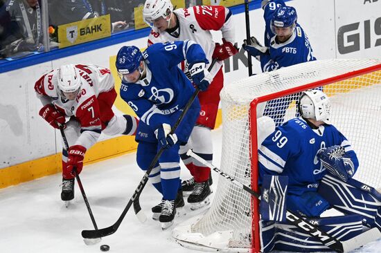 Russia Ice Hockey Kontinental League Dynamo - Lokomotiv