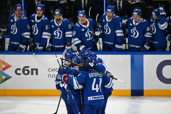 Russia Ice Hockey Kontinental League Dynamo - Lokomotiv