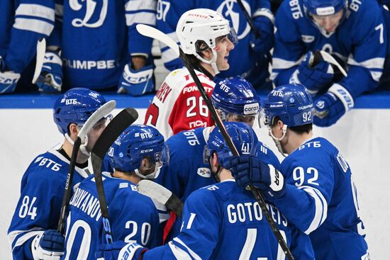 Russia Ice Hockey Kontinental League Dynamo - Lokomotiv