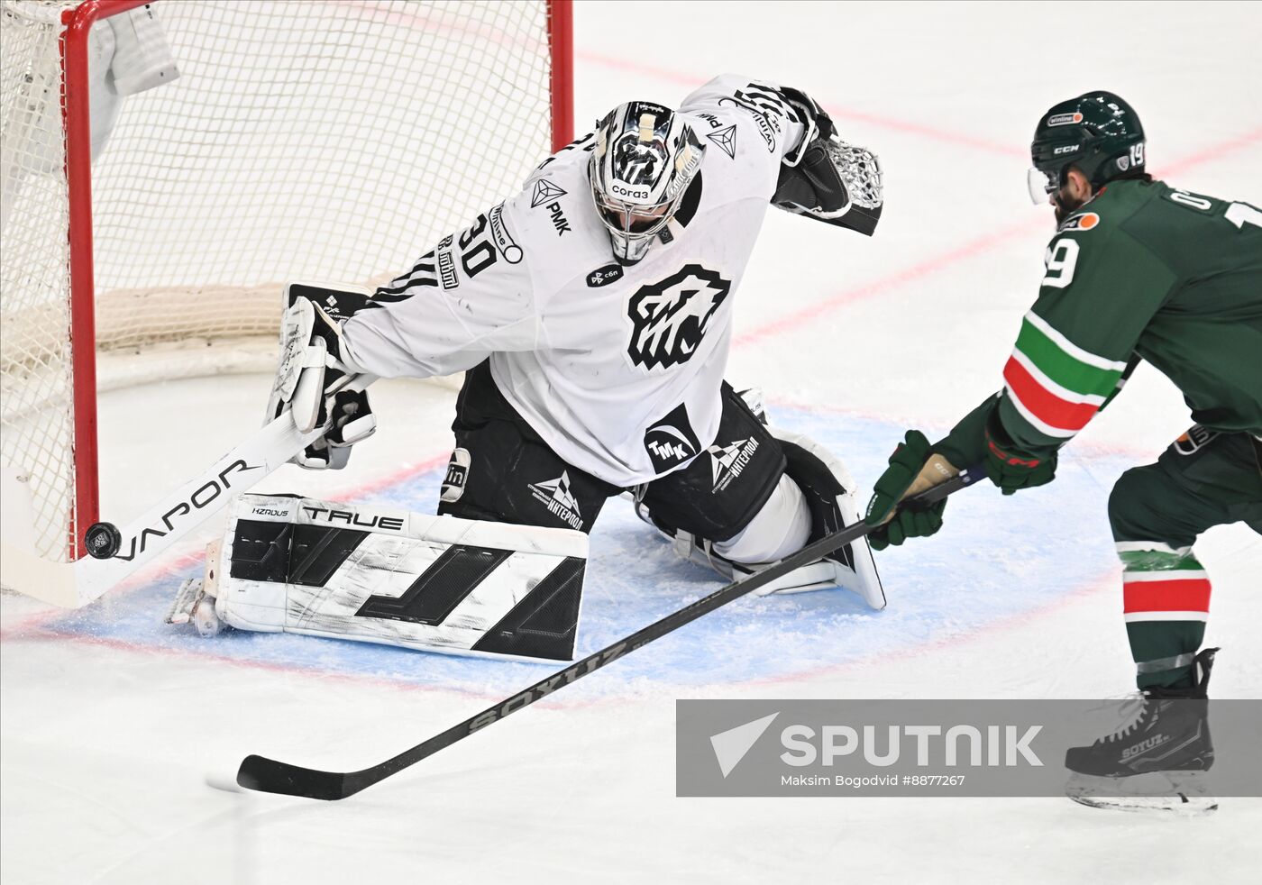 Russia Ice Hockey Kontinental League Ak Bars - Traktor