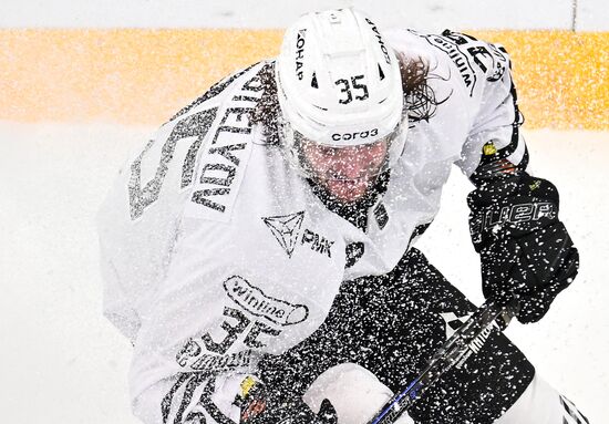 Russia Ice Hockey Kontinental League Ak Bars - Traktor
