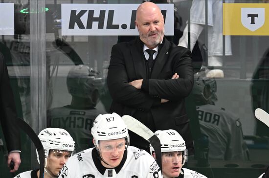 Russia Ice Hockey Kontinental League Ak Bars - Traktor