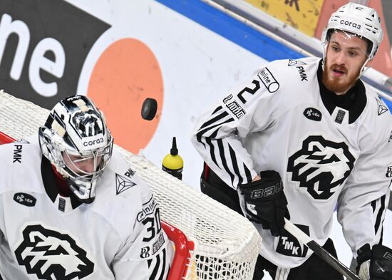 Russia Ice Hockey Kontinental League Ak Bars - Traktor