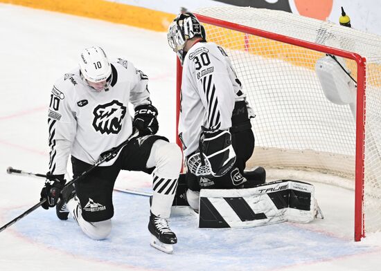 Russia Ice Hockey Kontinental League Ak Bars - Traktor