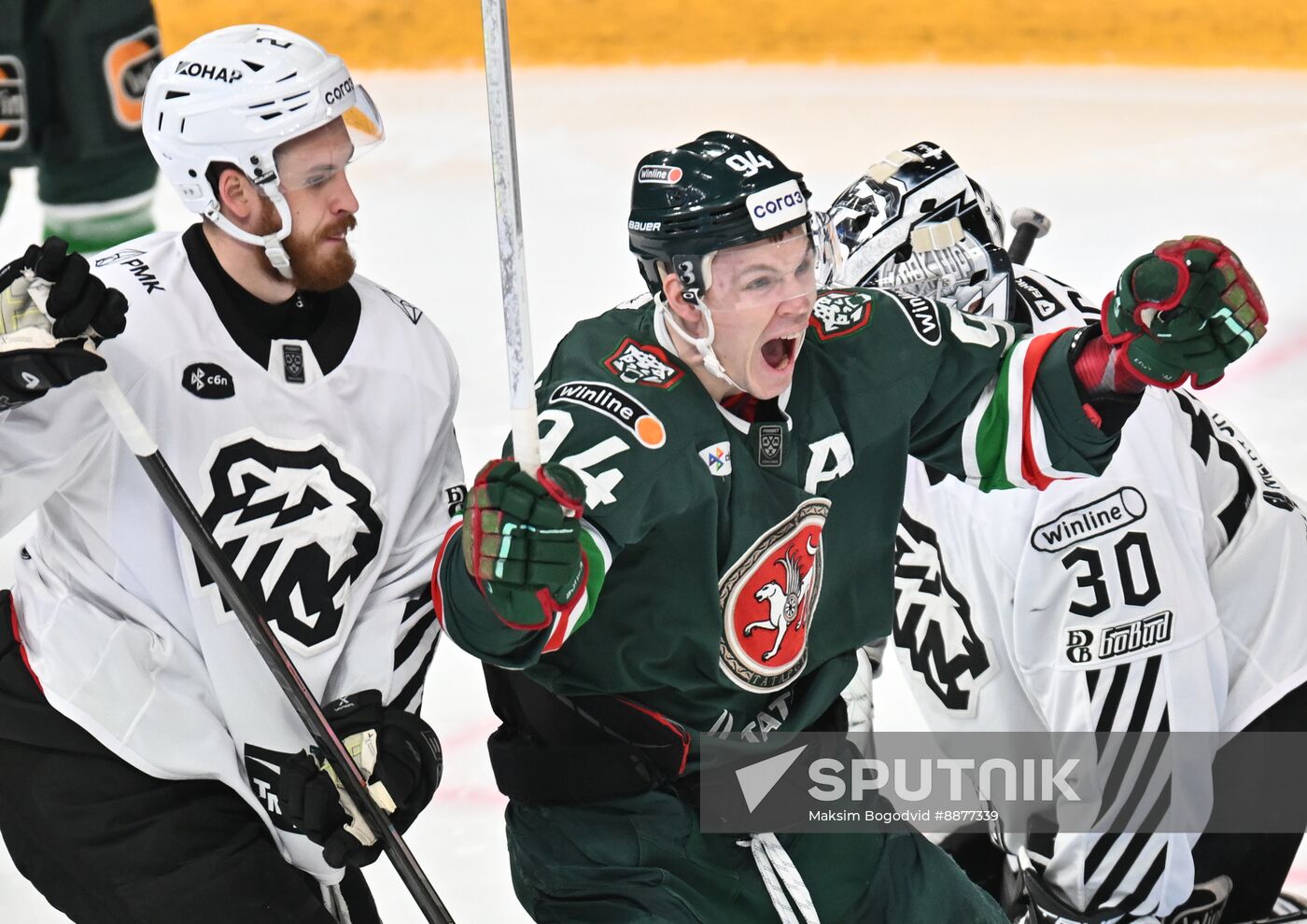 Russia Ice Hockey Kontinental League Ak Bars - Traktor