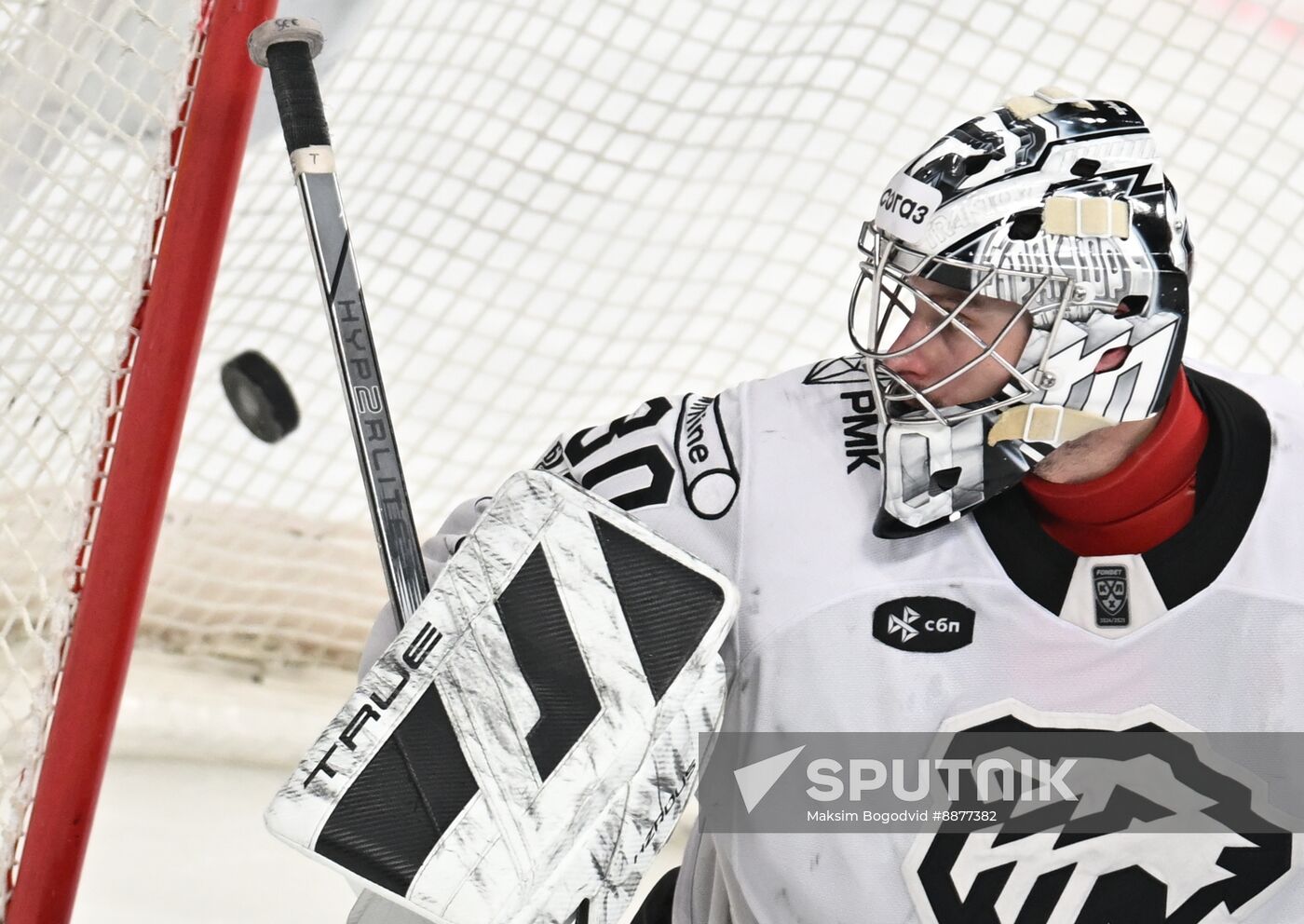 Russia Ice Hockey Kontinental League Ak Bars - Traktor