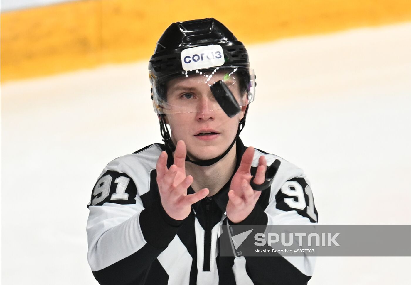 Russia Ice Hockey Kontinental League Ak Bars - Traktor