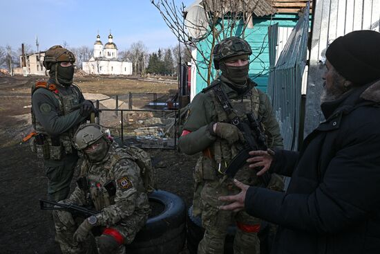 Russia Ukraine Kursk Attack Sudzha Evacuees