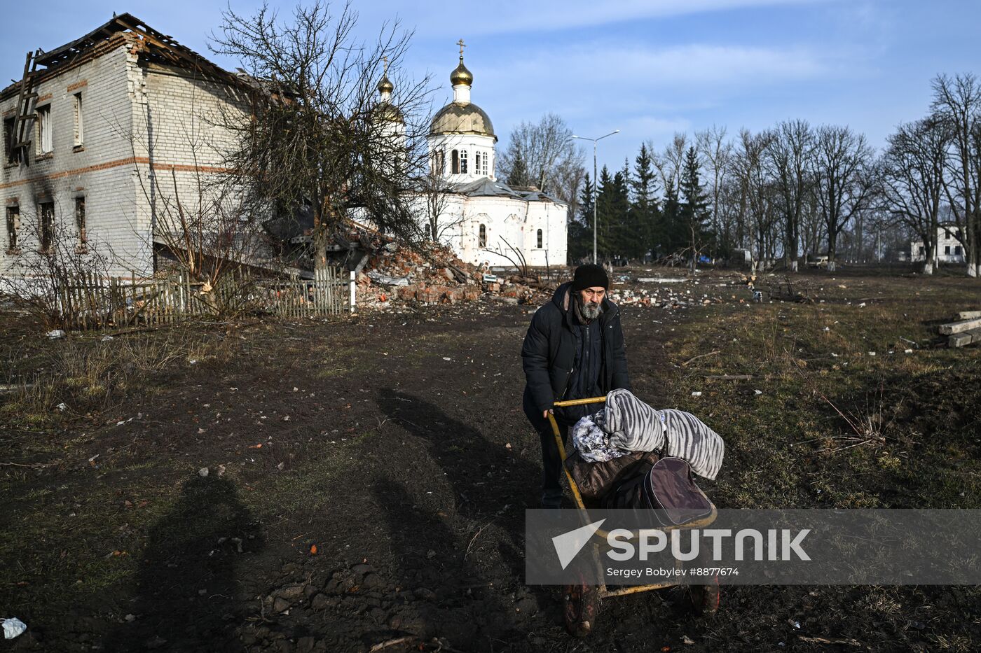 Russia Ukraine Kursk Attack Sudzha Evacuees