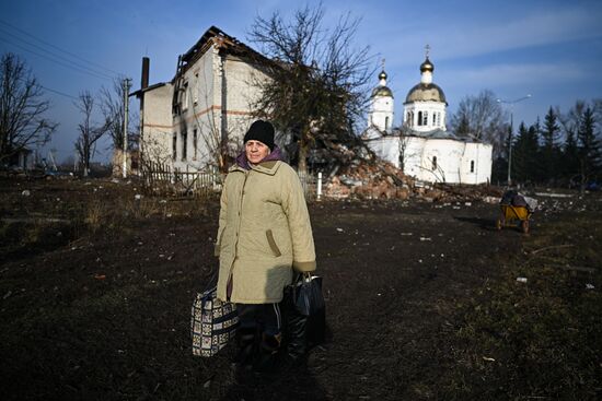 Russia Ukraine Kursk Attack Sudzha Evacuees