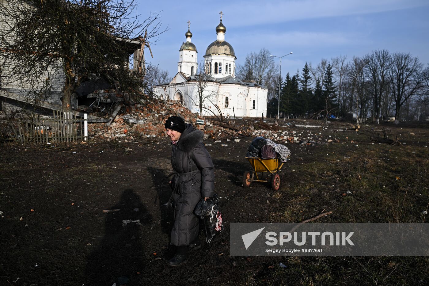 Russia Ukraine Kursk Attack Sudzha Evacuees