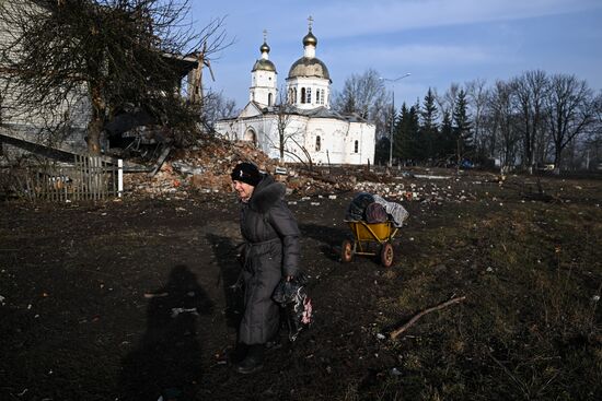 Russia Ukraine Kursk Attack Sudzha Evacuees