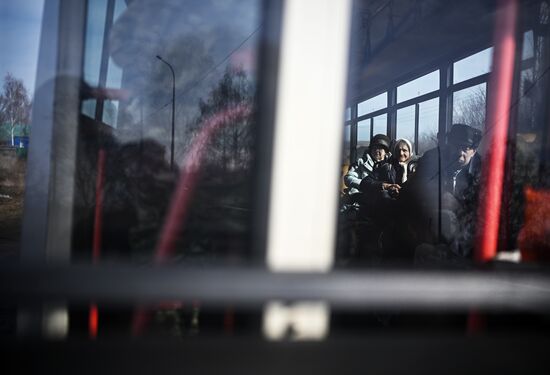 Russia Ukraine Kursk Attack Sudzha Evacuees