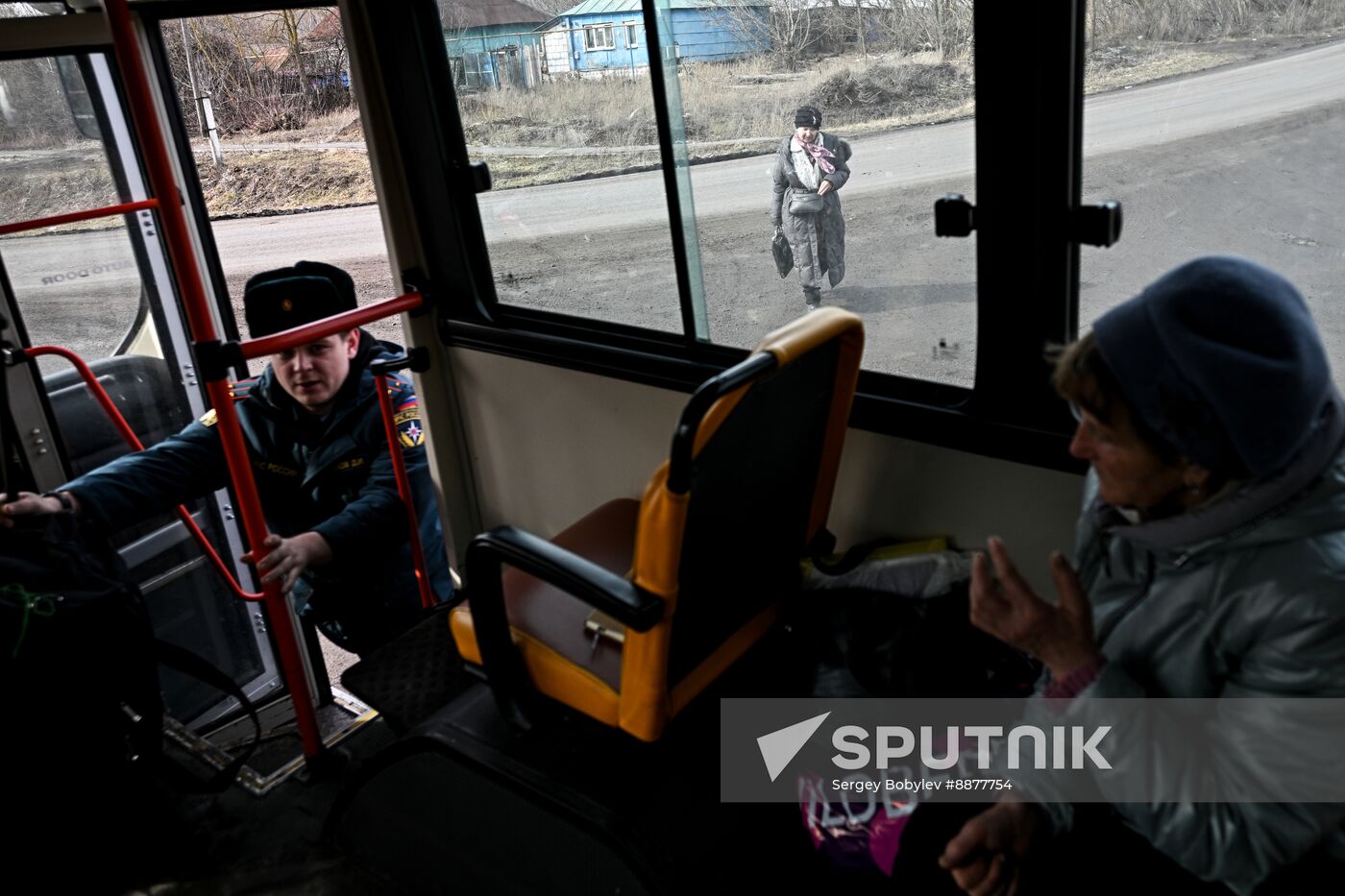 Russia Ukraine Kursk Attack Sudzha Evacuees
