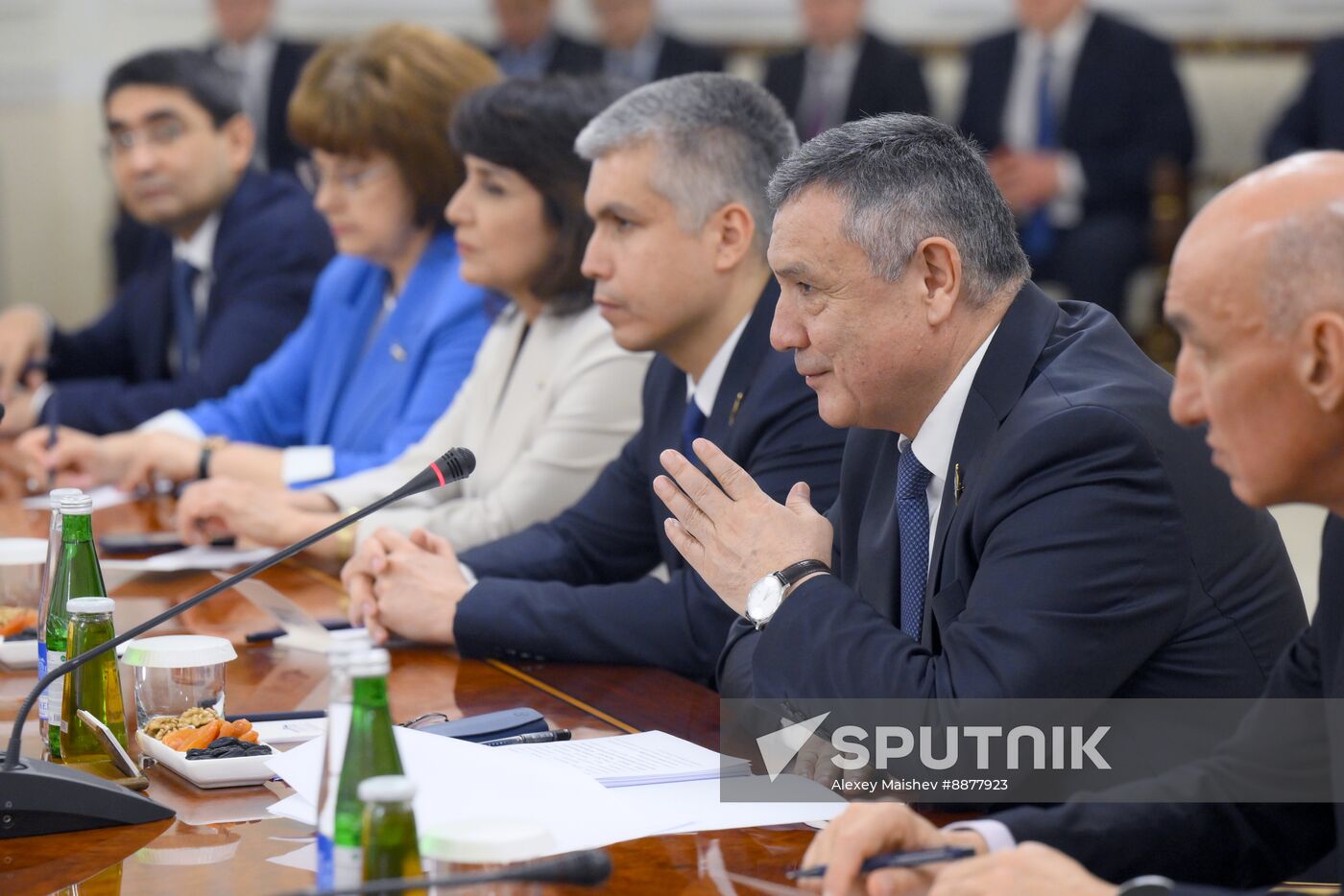 Uzbekistan Russia Parliament