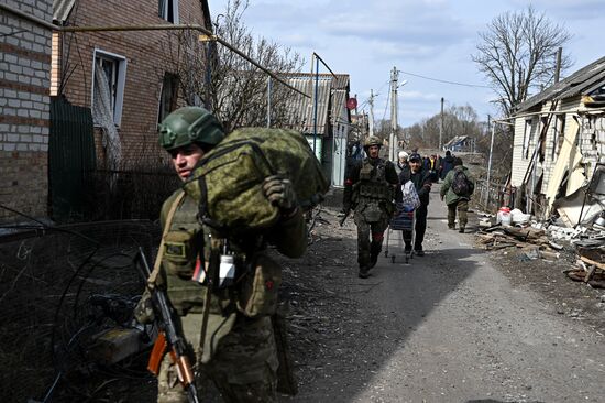 Russia Ukraine Kursk Attack Evacuees