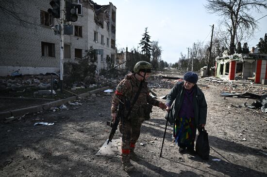 Russia Ukraine Kursk Attack Evacuees