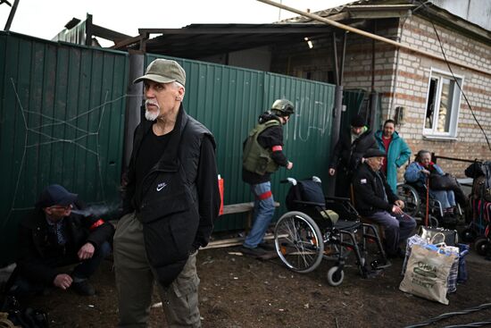 Russia Ukraine Kursk Attack Evacuees