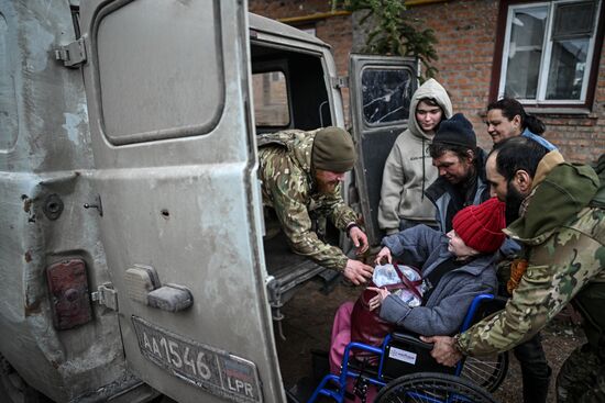 Russia Ukraine Kursk Attack Evacuees