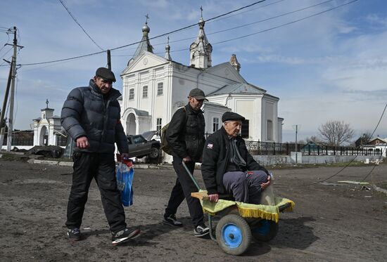 Russia Ukraine Kursk Attack Evacuees