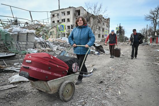 Russia Ukraine Kursk Attack Evacuees