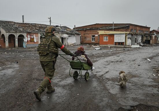 Russia Ukraine Kursk Attack Evacuees