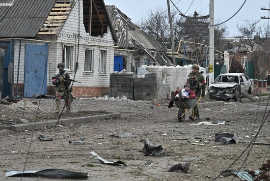 Russia Ukraine Kursk Attack Evacuees