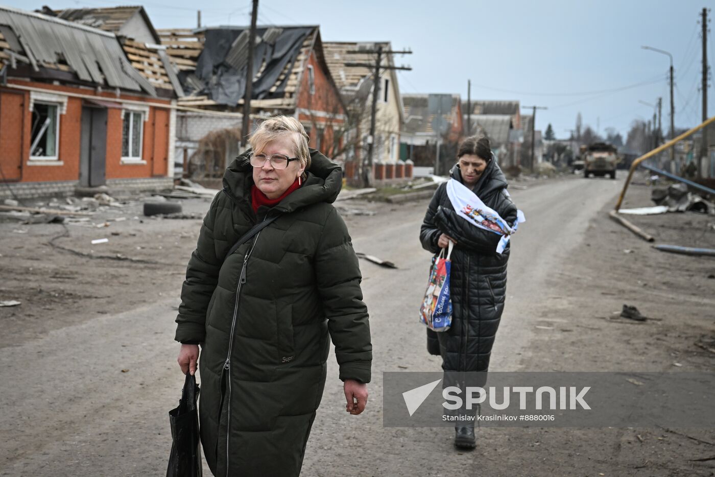 Russia Ukraine Kursk Attack Evacuees