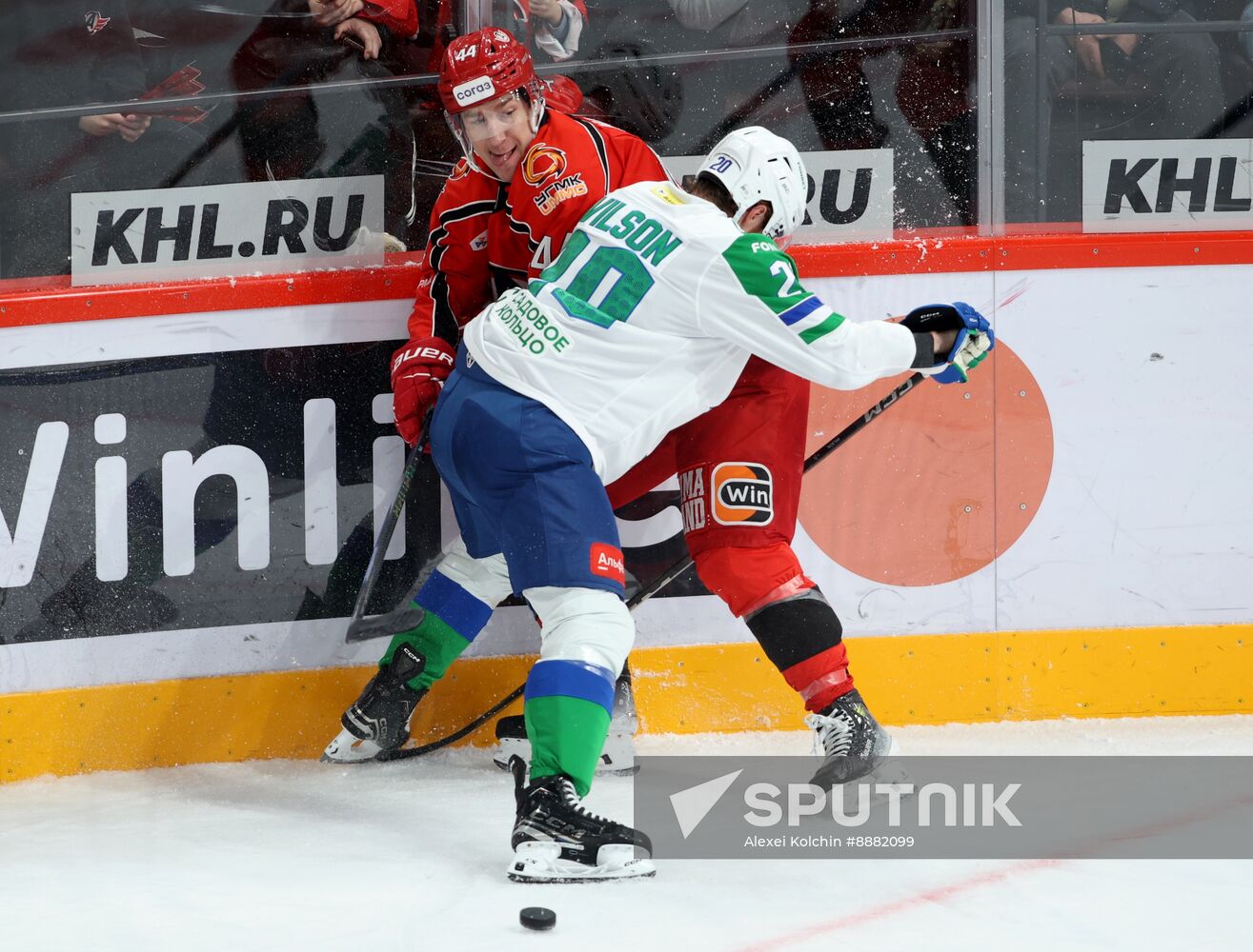 Russia Ice Hockey Kontinental League Avtomobilist  — Salavat Uylaev