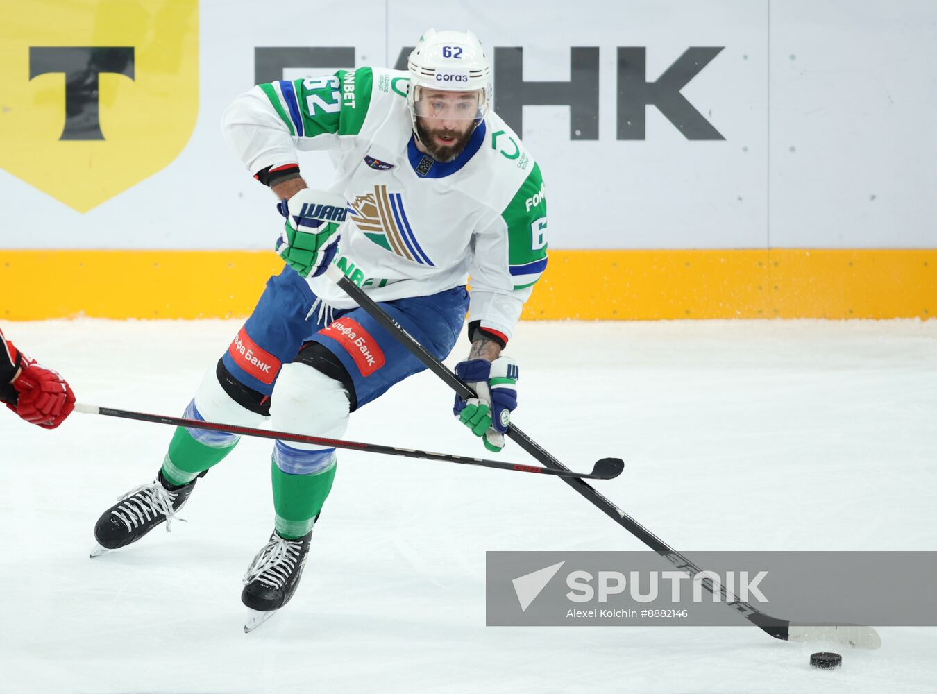 Russia Ice Hockey Kontinental League Avtomobilist  — Salavat Uylaev