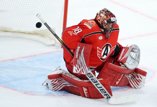 Russia Ice Hockey Kontinental League Avtomobilist  — Salavat Uylaev