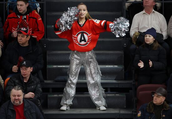 Russia Ice Hockey Kontinental League Avtomobilist  — Salavat Uylaev